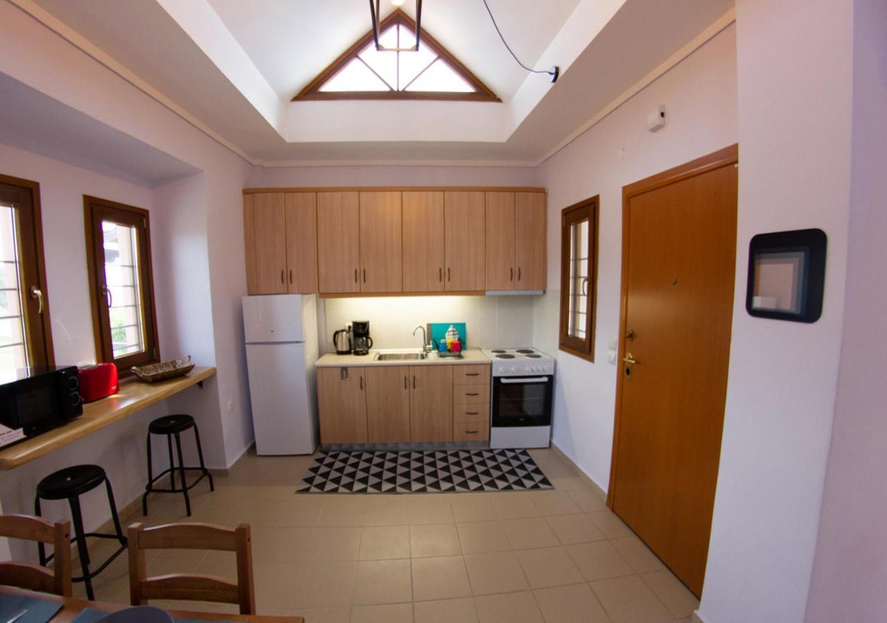 Beachfront Stylish Maisonette In Ierissós Esterno foto